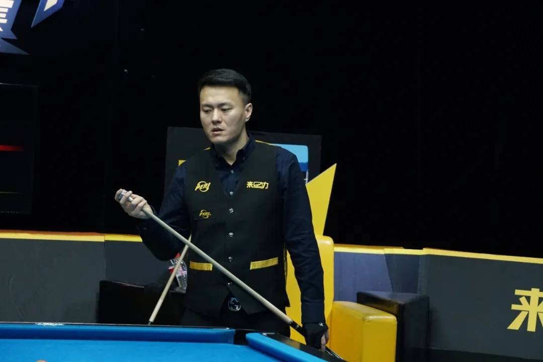 场硬仗里扮 场硬仗里扮