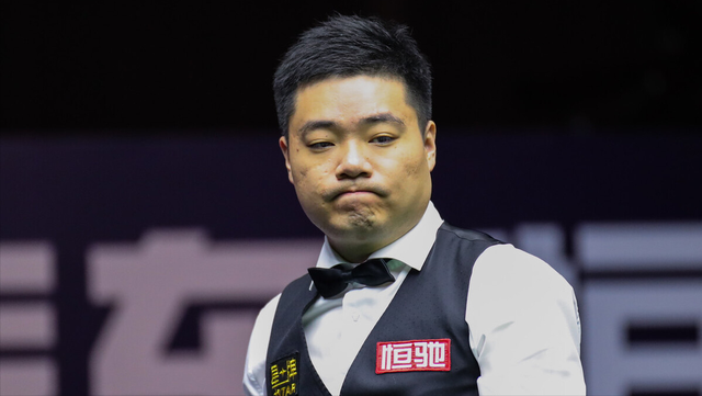 背身拿球与 背身拿球与